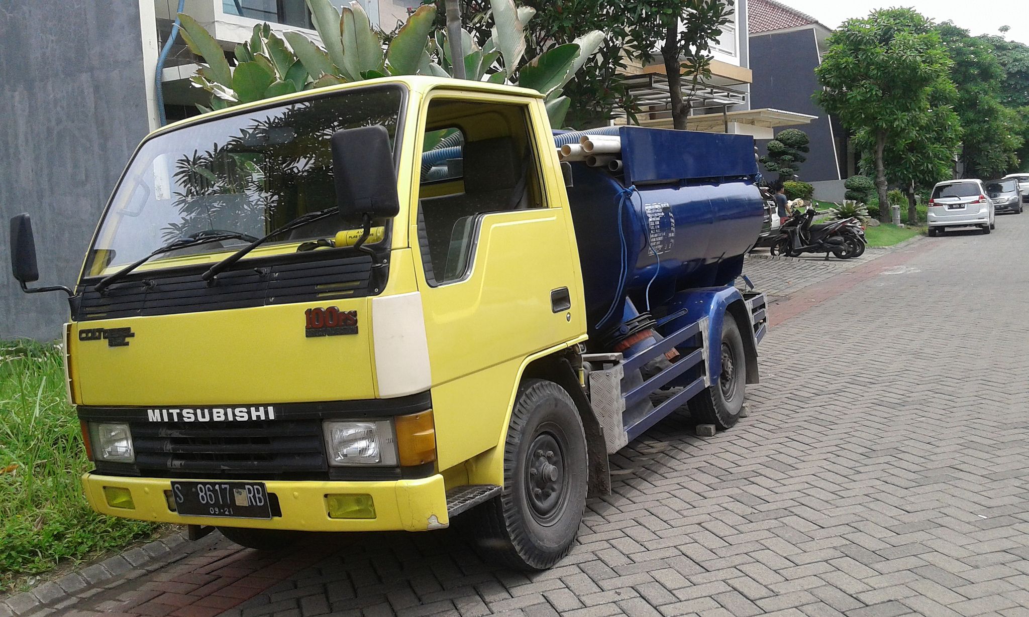 Armada sedot WC Tanjunganom Nganjuk Indoseptik
